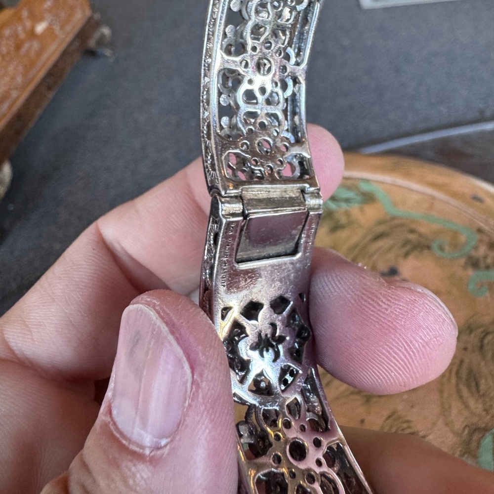 Judith Ripka Elegant Silver Floral Cuff Bracelet - Picture 4 of 4